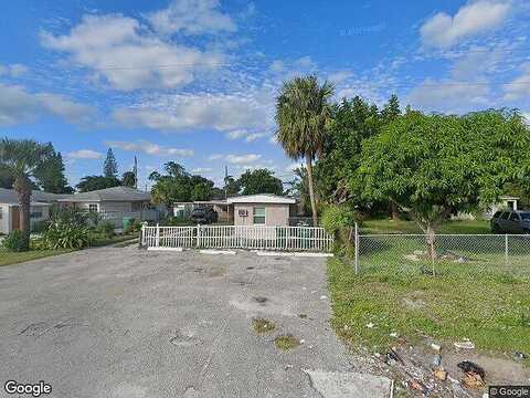 24Th, RIVIERA BEACH, FL 33404