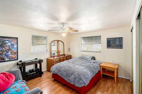 Yale, HOLIDAY, FL 34691