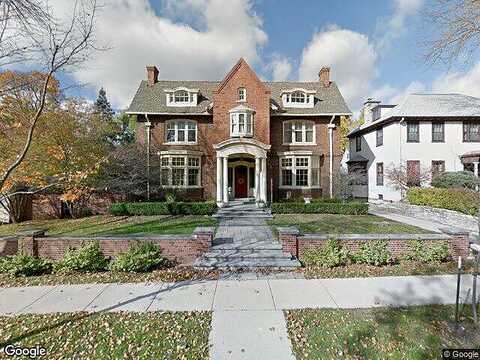 Lake, MILWAUKEE, WI 53202