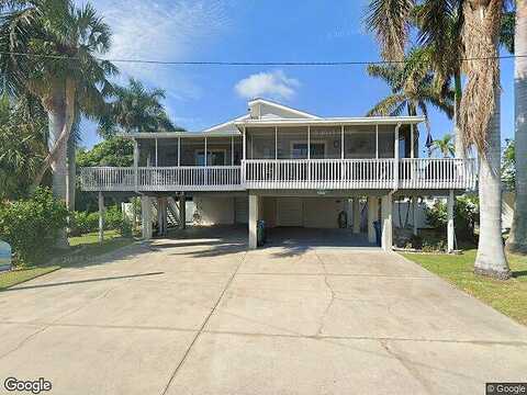 64Th, HOLMES BEACH, FL 34217