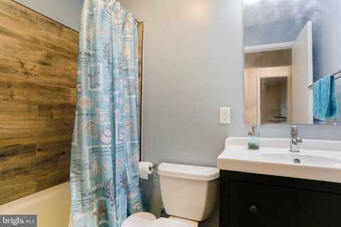 Mccreary, SHIPPENSBURG, PA 17257