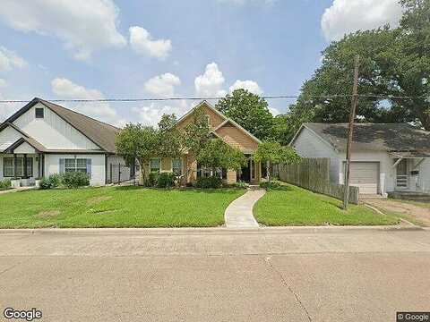 Vine, VICTORIA, TX 77901