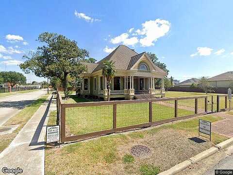 Forrest, BEAUMONT, TX 77701