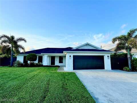 18Th, LEHIGH ACRES, FL 33976