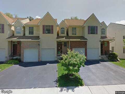 Carli, BROOMALL, PA 19008