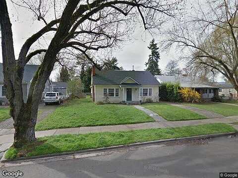 Queen Anne, MEDFORD, OR 97504