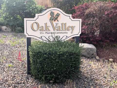 Oak Valley, TALENT, OR 97540