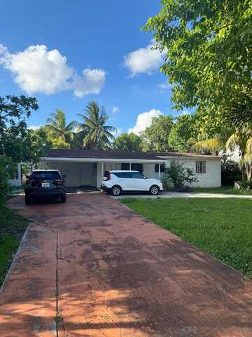 16Th, HIALEAH, FL 33010