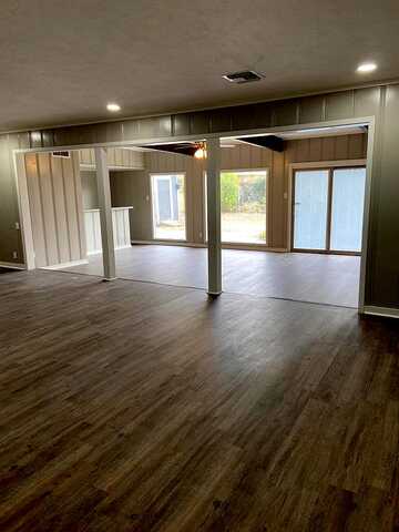 Woodlawn, GROVES, TX 77619