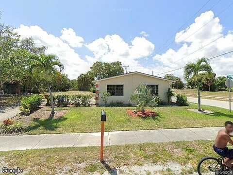 1St, DEERFIELD BEACH, FL 33441
