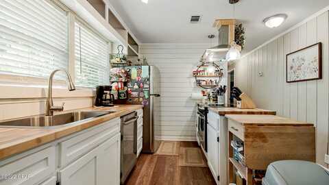 Pear, BLOUNTSTOWN, FL 32424