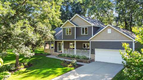 Linda, CIRCLE PINES, MN 55014