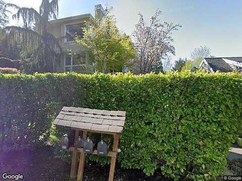 57Th, MERCER ISLAND, WA 98040