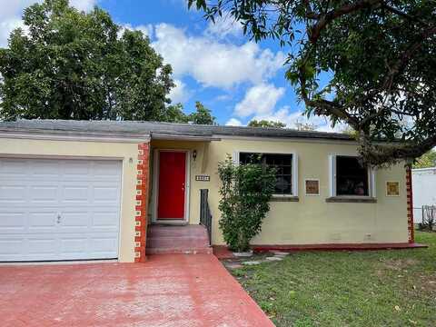 13Th, WEST MIAMI, FL 33144