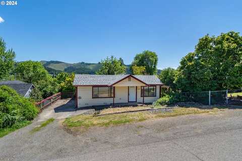 Fifth, SUTHERLIN, OR 97479