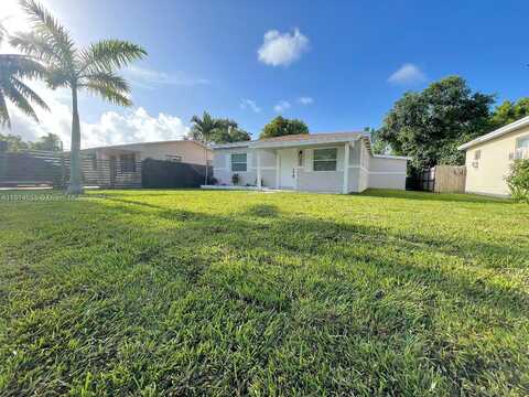 157Th, NORTH MIAMI BEACH, FL 33162