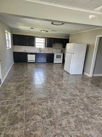 5Th, SILSBEE, TX 77656