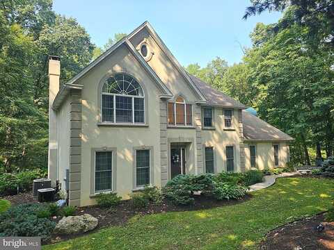 Pine Manor, HELLERTOWN, PA 18055