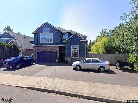 Mia, CLACKAMAS, OR 97015