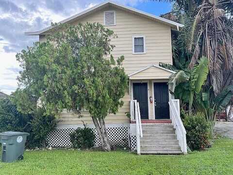 Avenue D, BELLE GLADE, FL 33430