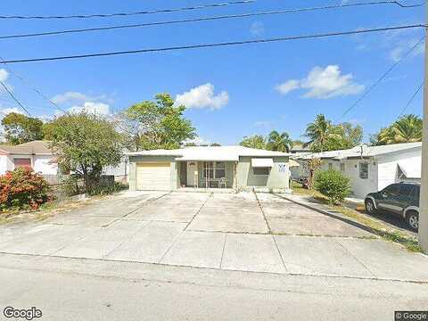 5Th, HALLANDALE BEACH, FL 33009