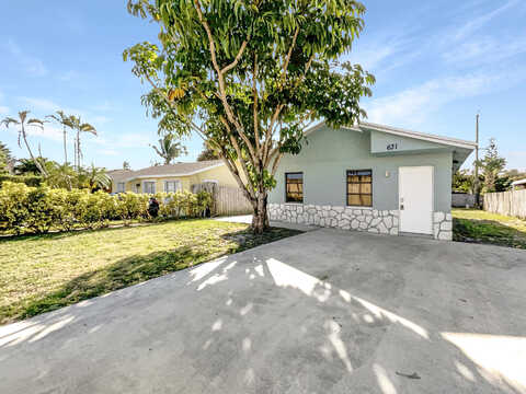 Alpine, Lake Worth, FL 33461