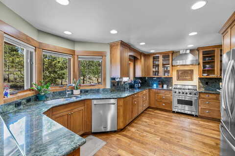 Calgary, BEND, OR 97702