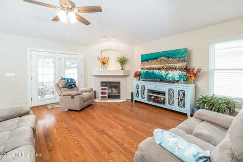 Redberry, SAINT JOHNS, FL 32259