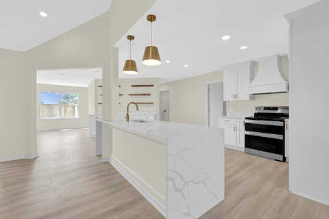 Titus, PANAMA CITY, FL 32404