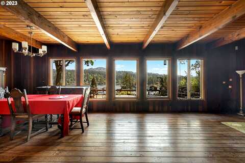 Upper, LAKE OSWEGO, OR 97035