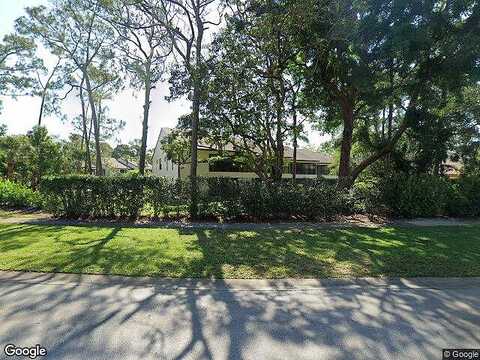 Kings Lake Blvd, Naples, FL 34112