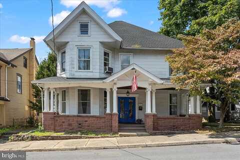 East, WILLIAMSTOWN, PA 17098