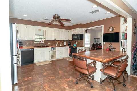 Avenue X, LAMESA, TX 79331