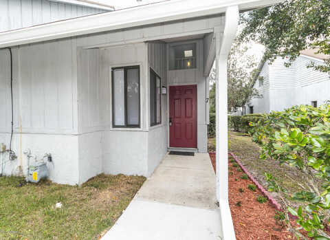 Hill, DELAND, FL 32724