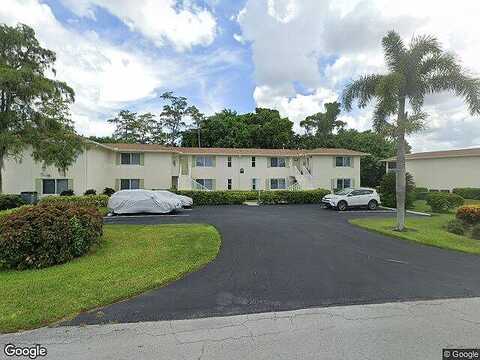 Teryl, NAPLES, FL 34112