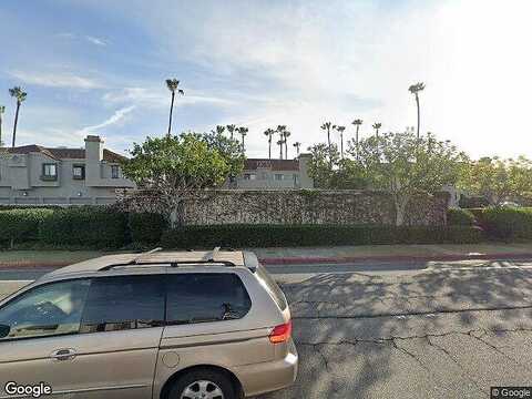 Tiara Dr, Huntington Beach, CA 92649