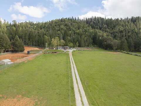 Frontage, WOLF CREEK, OR 97497