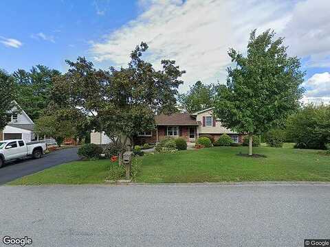 Apple Ln, Arendtsville, PA 17303