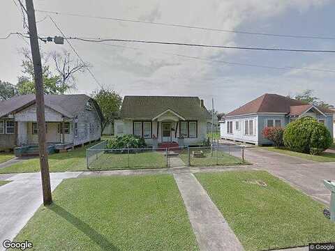 South, BEAUMONT, TX 77701