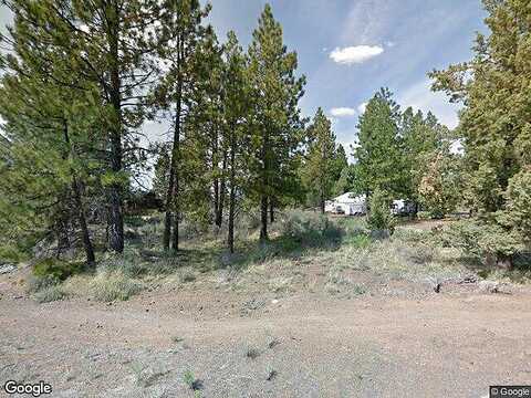 Hollygrape Street, Bend, OR 97702