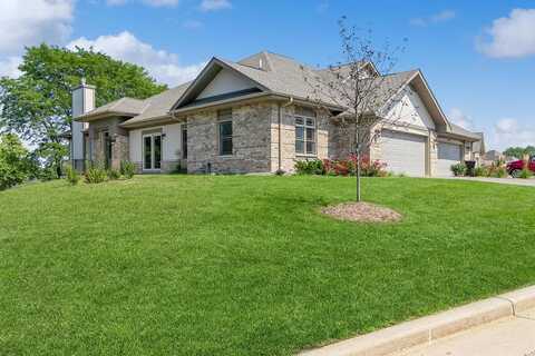 Tuckaway Pines, FRANKLIN, WI 53132