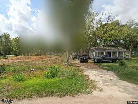 Guyler St, Wallis, TX 77485