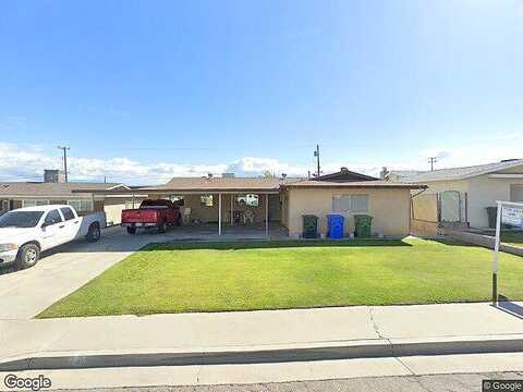 Suzanne Ln # 217, Taft, CA 93268