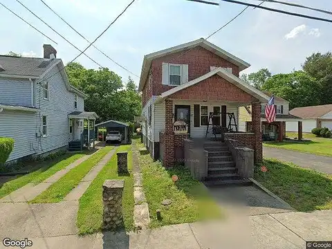 S Main St, Fairchance, PA 15436