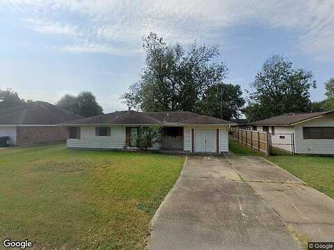 S 4Th 1/2 St, Nederland, TX 77627