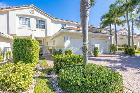 Laina Lane, Boynton Beach, FL 33437