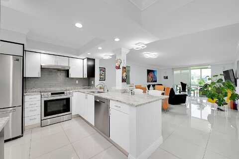 Lake Circle Drive, Margate, FL 33063