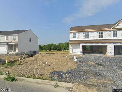 Eisenhower Dr Unit 128, Northampton, PA 18067