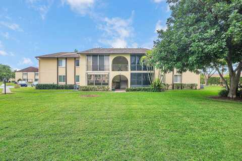 Pine Ridge Circle, Greenacres, FL 33463