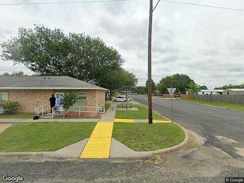 N East St, Weimar, TX 78962